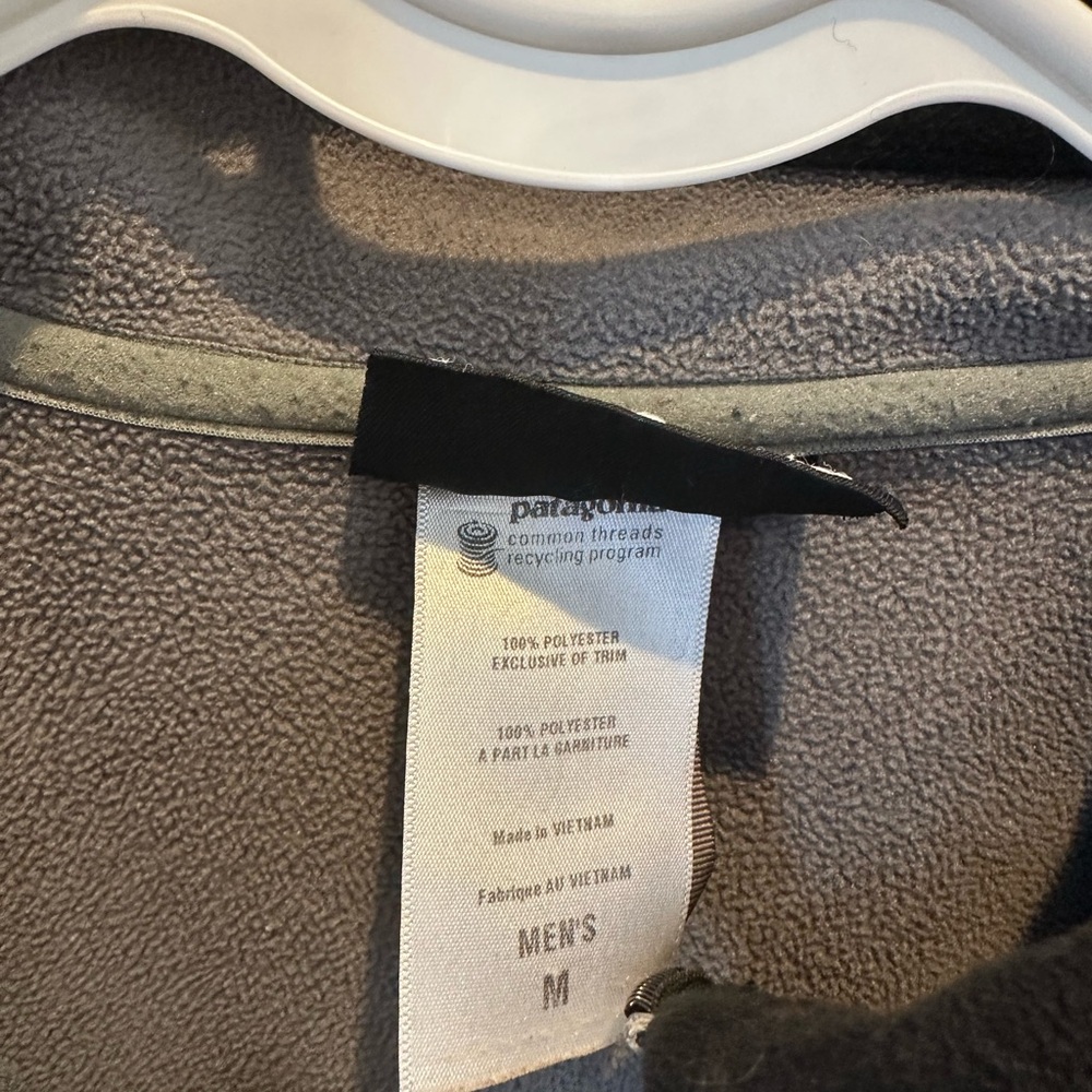 Men’s Patagonia Fleece Jacket - Medium